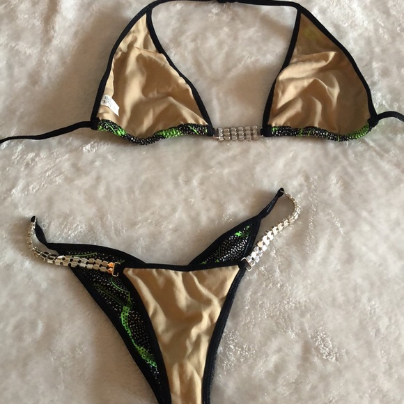 Custom competition suit - Picture 8 of 10